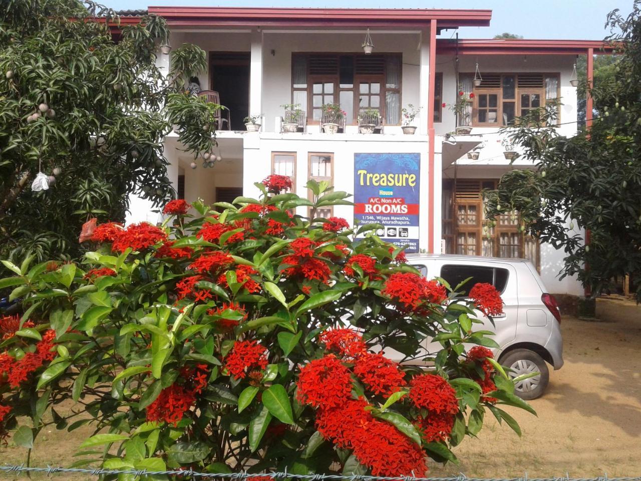 Treasure House Tourist Rest Hotel Anuradhapura Exterior foto